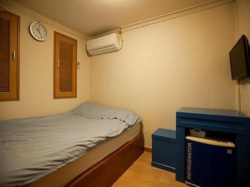 Hostel Oppa Sinchon-hongdae Seoul